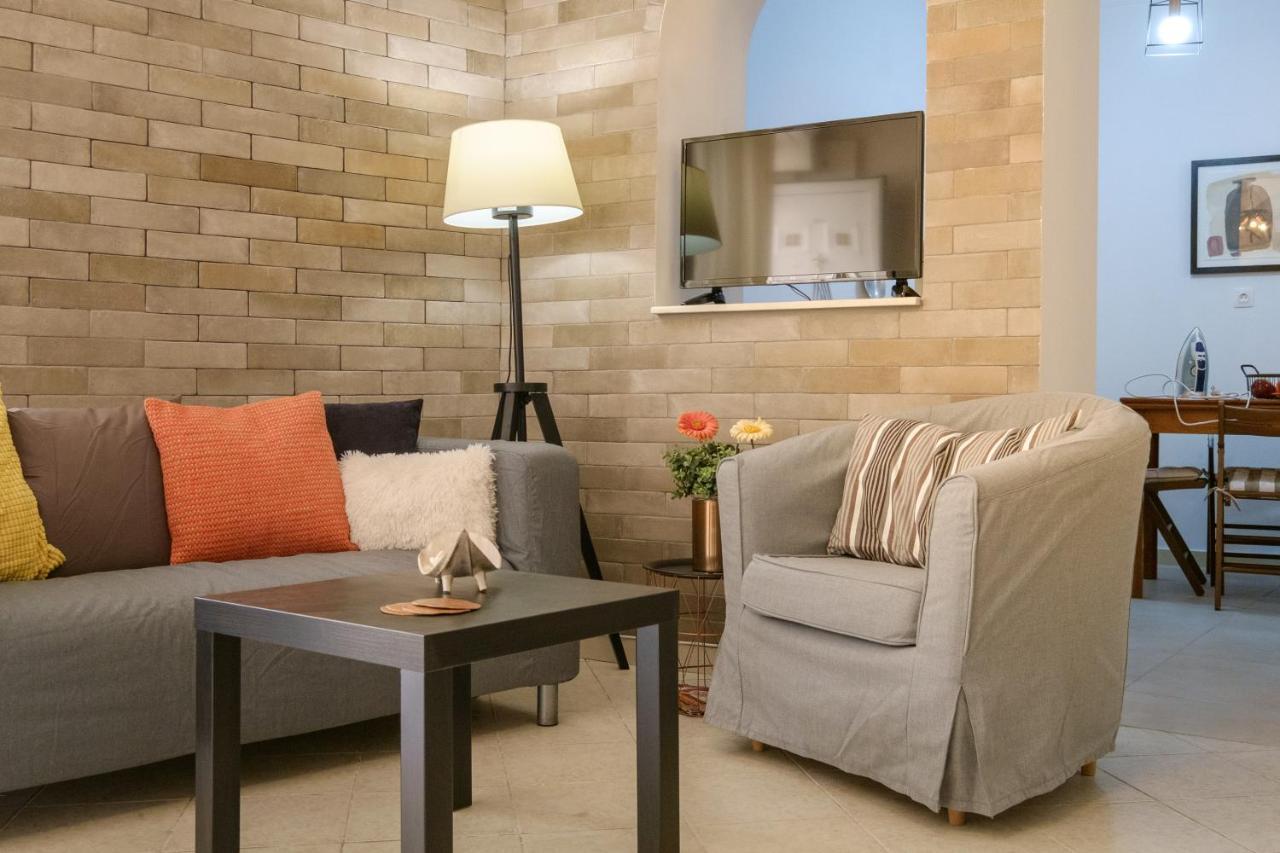 Home With Courtyard In Beating Heart Of Old Town! Chrissi Akti Chania Exterior foto