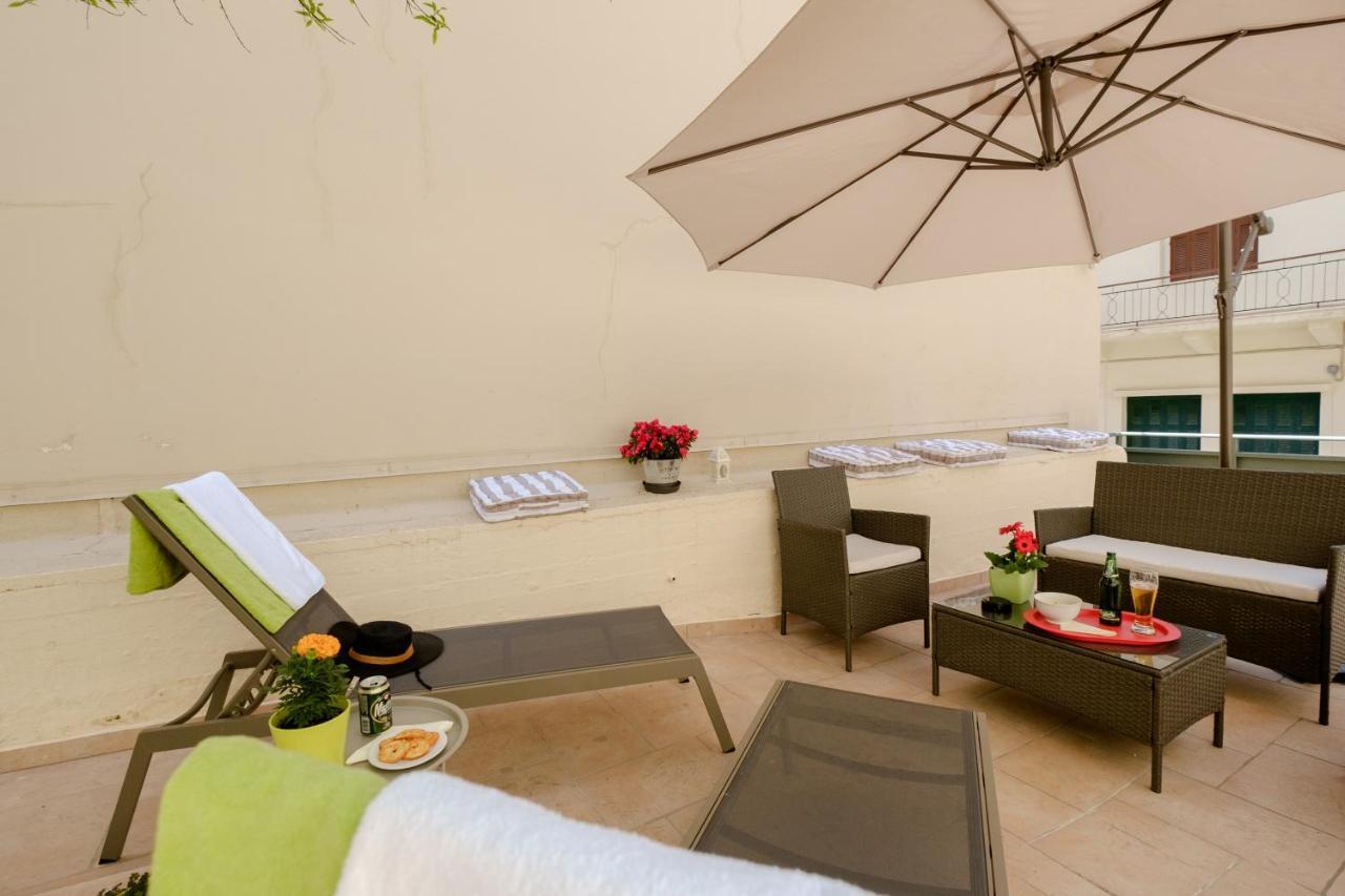 Home With Courtyard In Beating Heart Of Old Town! Chrissi Akti Chania Exterior foto
