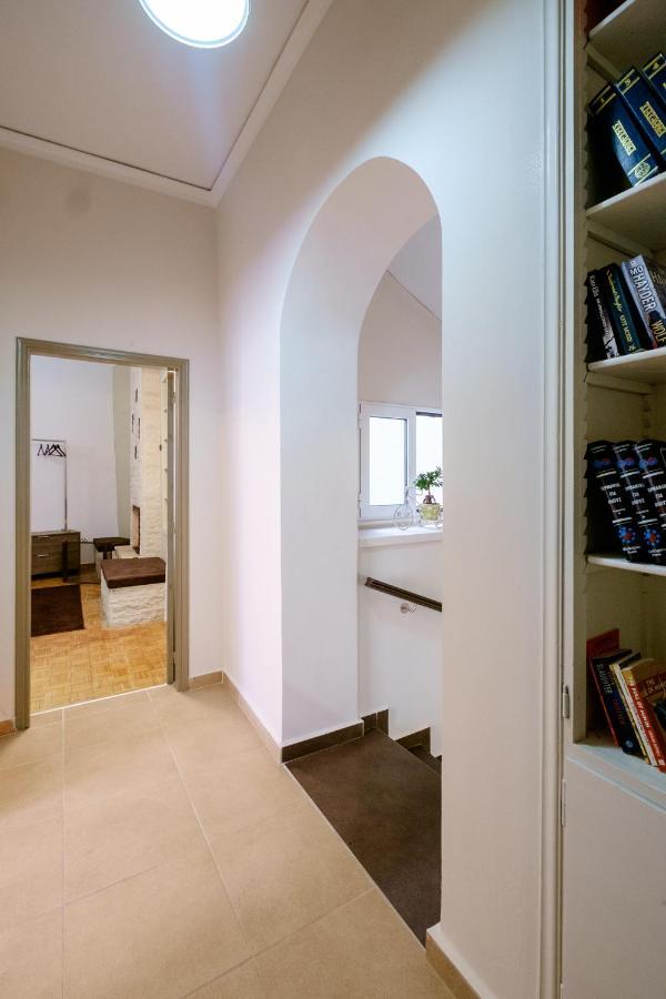 Home With Courtyard In Beating Heart Of Old Town! Chrissi Akti Chania Exterior foto