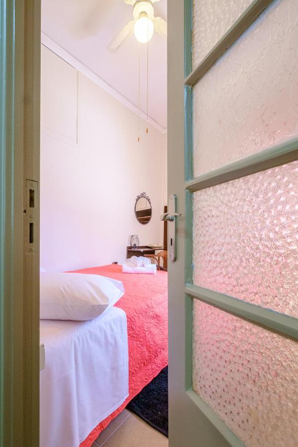 Home With Courtyard In Beating Heart Of Old Town! Chrissi Akti Chania Exterior foto