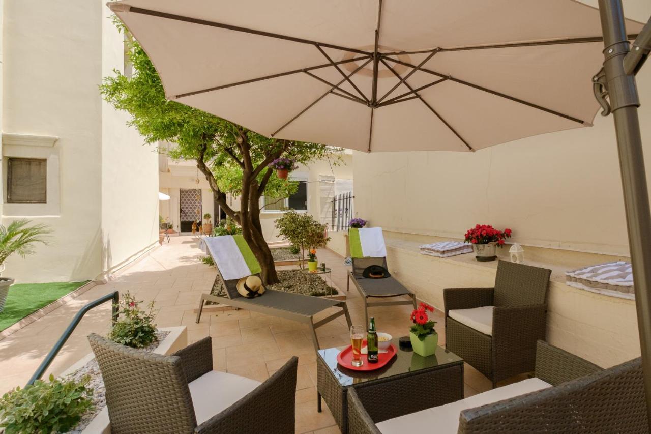 Home With Courtyard In Beating Heart Of Old Town! Chrissi Akti Chania Exterior foto
