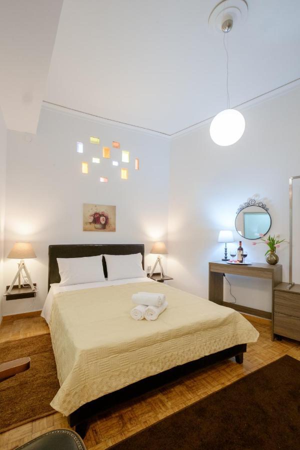 Home With Courtyard In Beating Heart Of Old Town! Chrissi Akti Chania Exterior foto