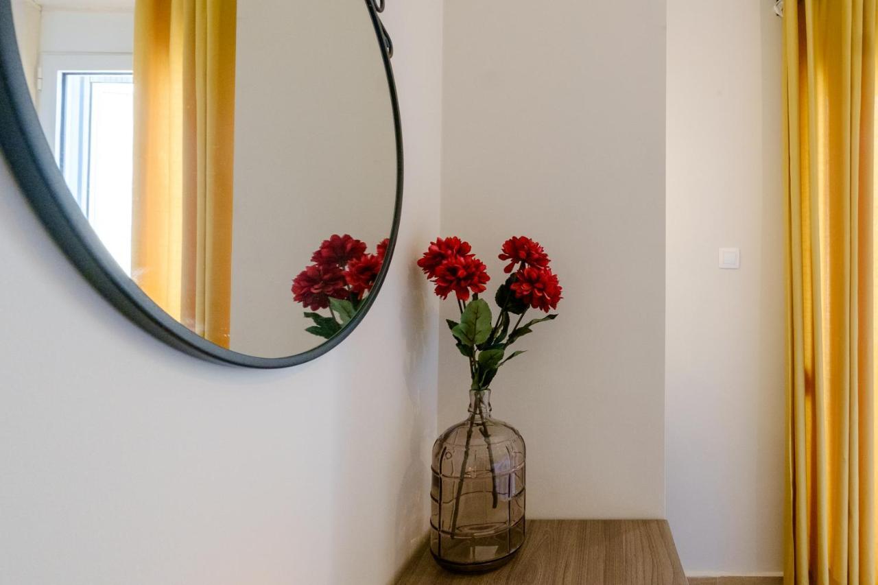 Home With Courtyard In Beating Heart Of Old Town! Chrissi Akti Chania Exterior foto