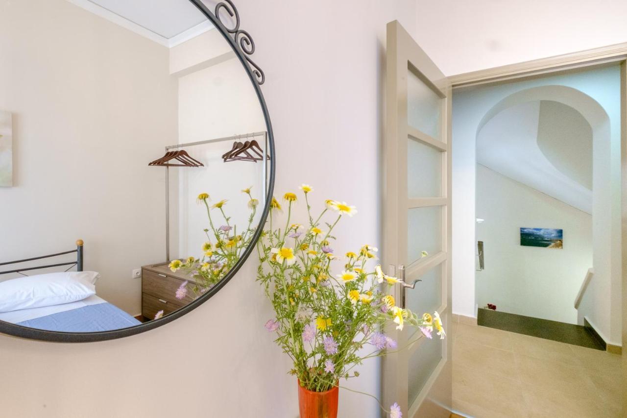 Home With Courtyard In Beating Heart Of Old Town! Chrissi Akti Chania Exterior foto